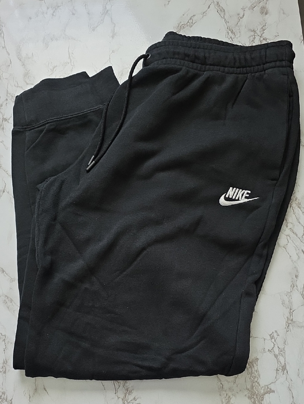 Nike Sportswear Club Fleece mid-rise jogger sz L